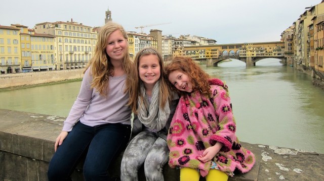 GirlsPonteSantaTrinita900